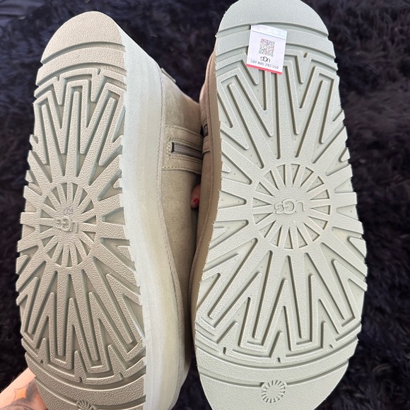 UGG CLASSIC DIPPER PLATFORM SHADED CLOVER BOOTS - Picture 4 of 7